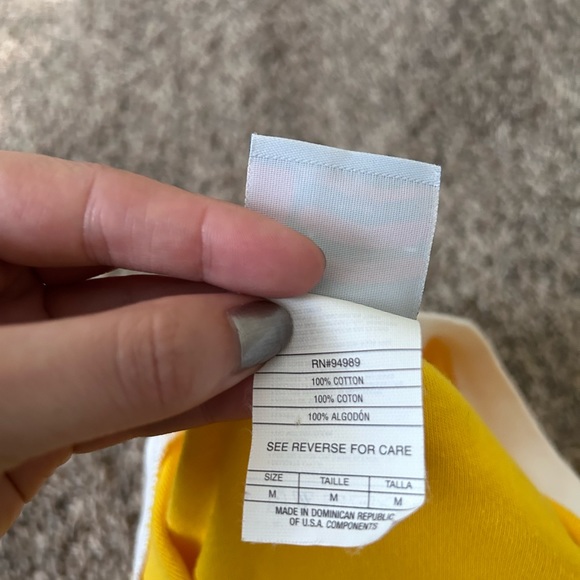 West Virginia Mountaineers Tshirt - Picture 5 of 5